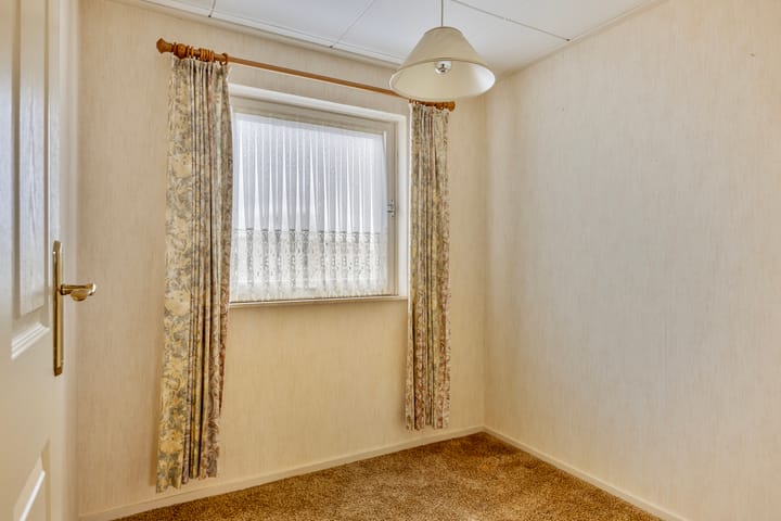 Photo 18 of Rugstraat 26