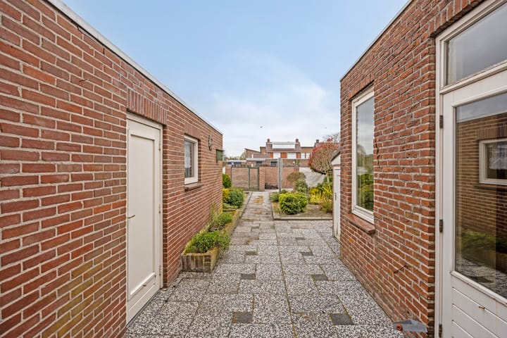 Photo 21 of Rugstraat 26