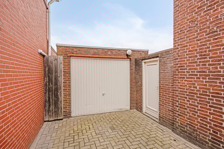 Photo 25 of Rugstraat 26