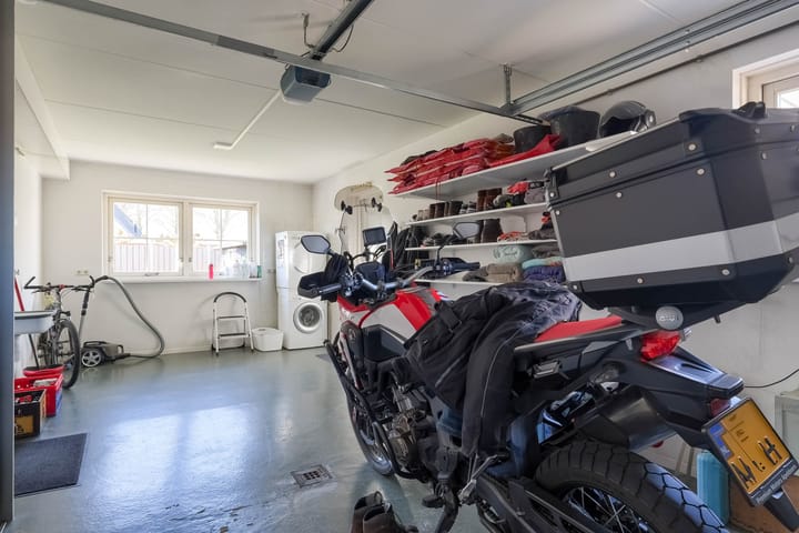 Photo 25 of Spade 19