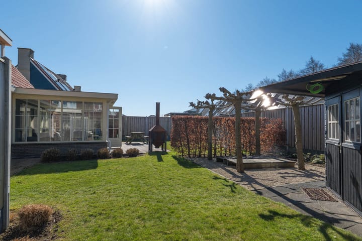 Photo 53 of Spade 19