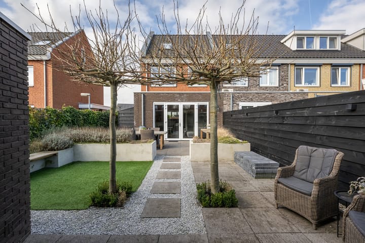 Foto 2 van Molenplein 18