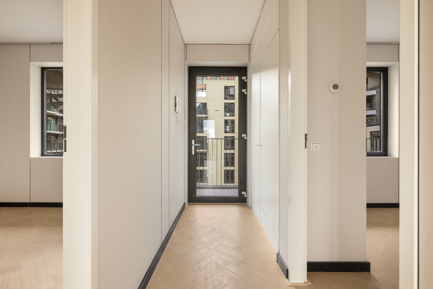 Foto 4 van Mies van der Rohestraat 263