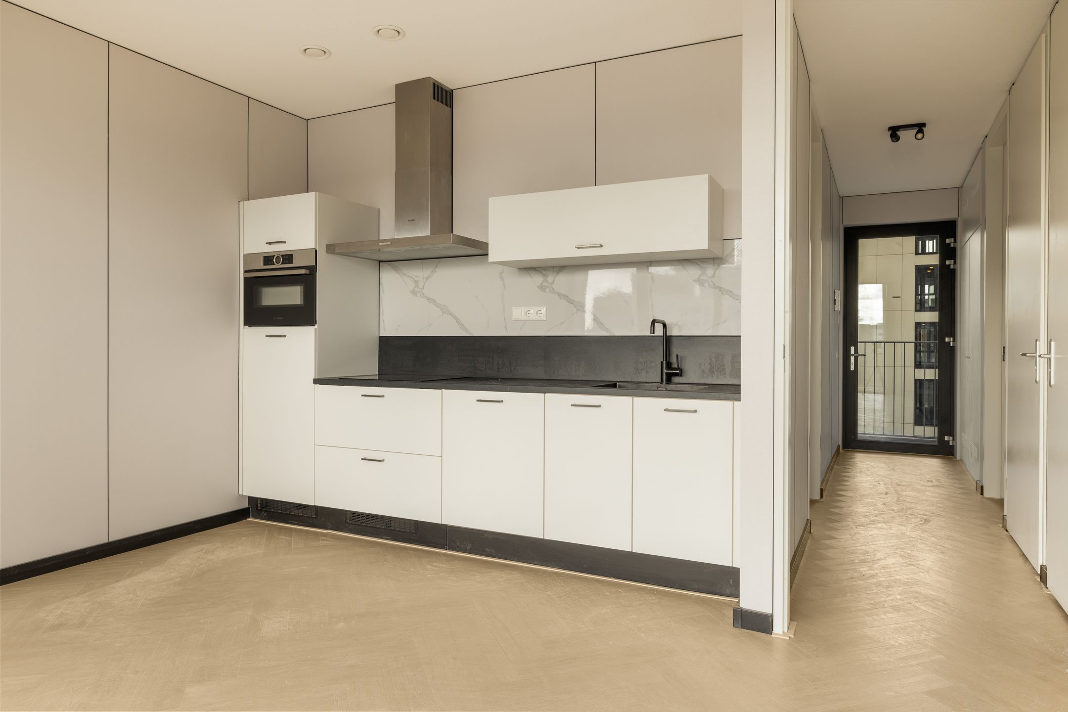 Foto 15 van Mies van der Rohestraat 263