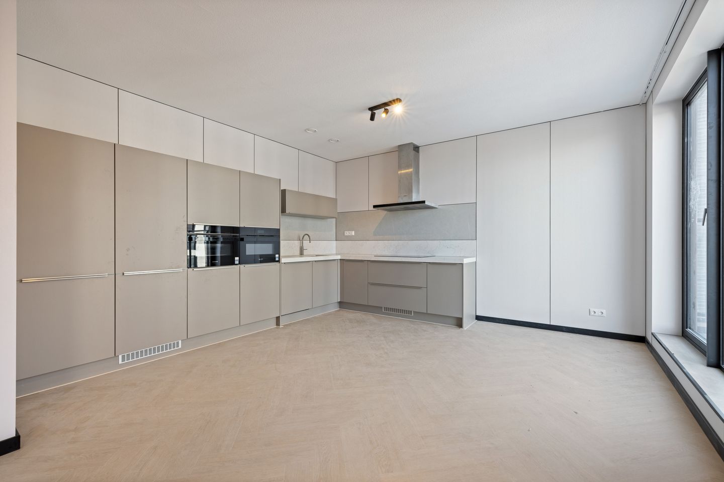 Foto 14 van Niemeyerstraat 85