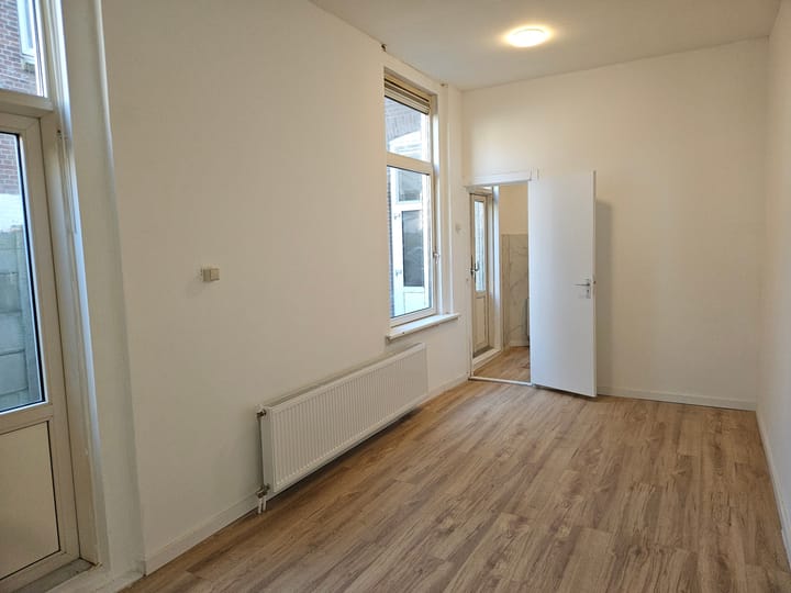 Foto 19 van Van de Veldestraat 58