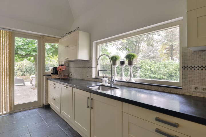 Photo 11 of Amersfoortsestraatweg 2