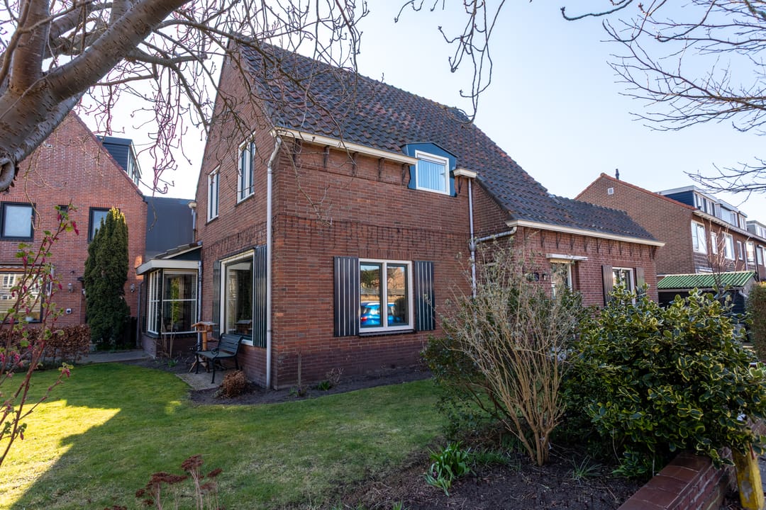 Koopwoningen - huizen te koop in [Funda]