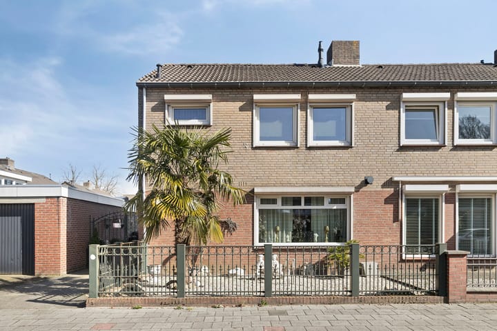 Foto 4 van Klaproosweg 6