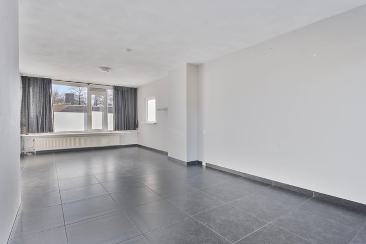 Foto 15 van Leeuwerikstraat 8