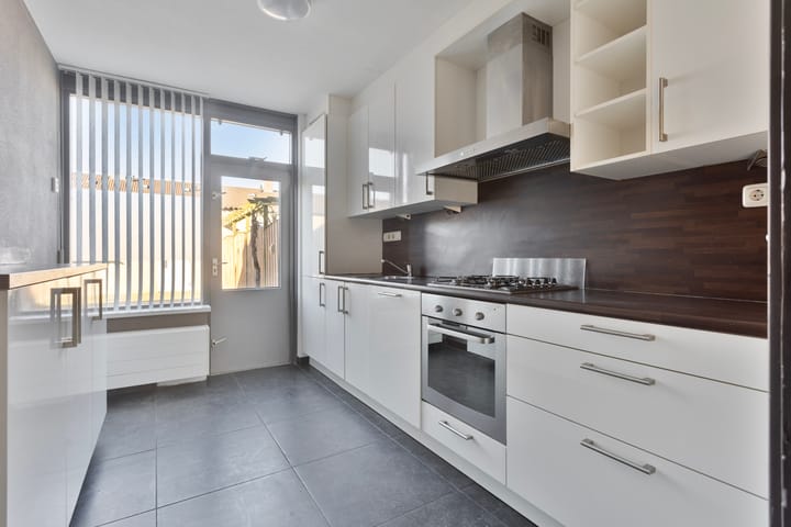 Foto 16 van Leeuwerikstraat 8