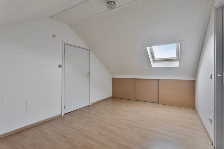 Foto 32 van Leeuwerikstraat 8