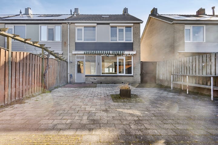 Foto 34 van Leeuwerikstraat 8