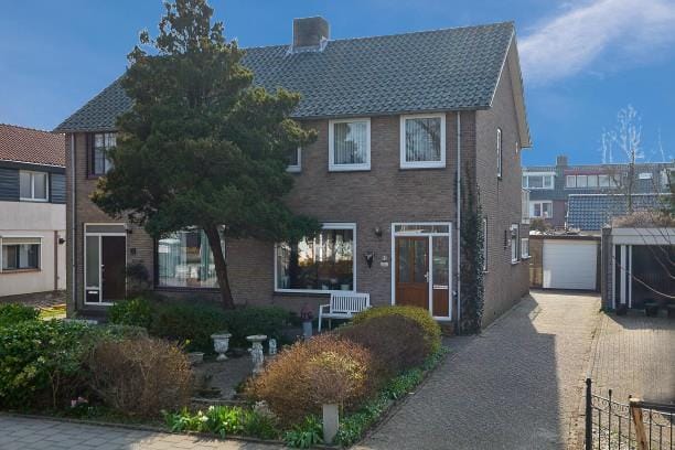 Foto 1 van Schoolstraat 45