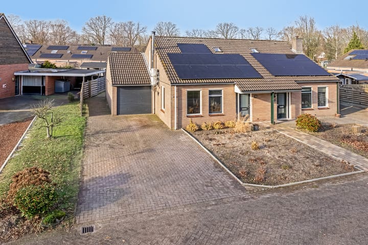 Photo 1 of Rhebruggenstraat 4