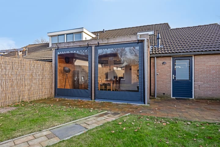 Photo 34 of Rhebruggenstraat 4