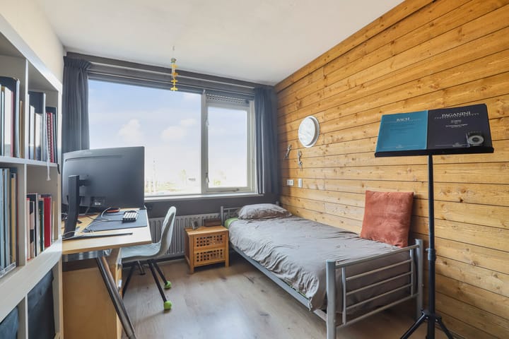 Photo 18 of Mierlostraat 13