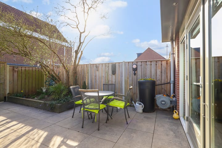 Photo 37 of Mierlostraat 13