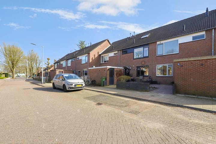 Photo 39 of Mierlostraat 13