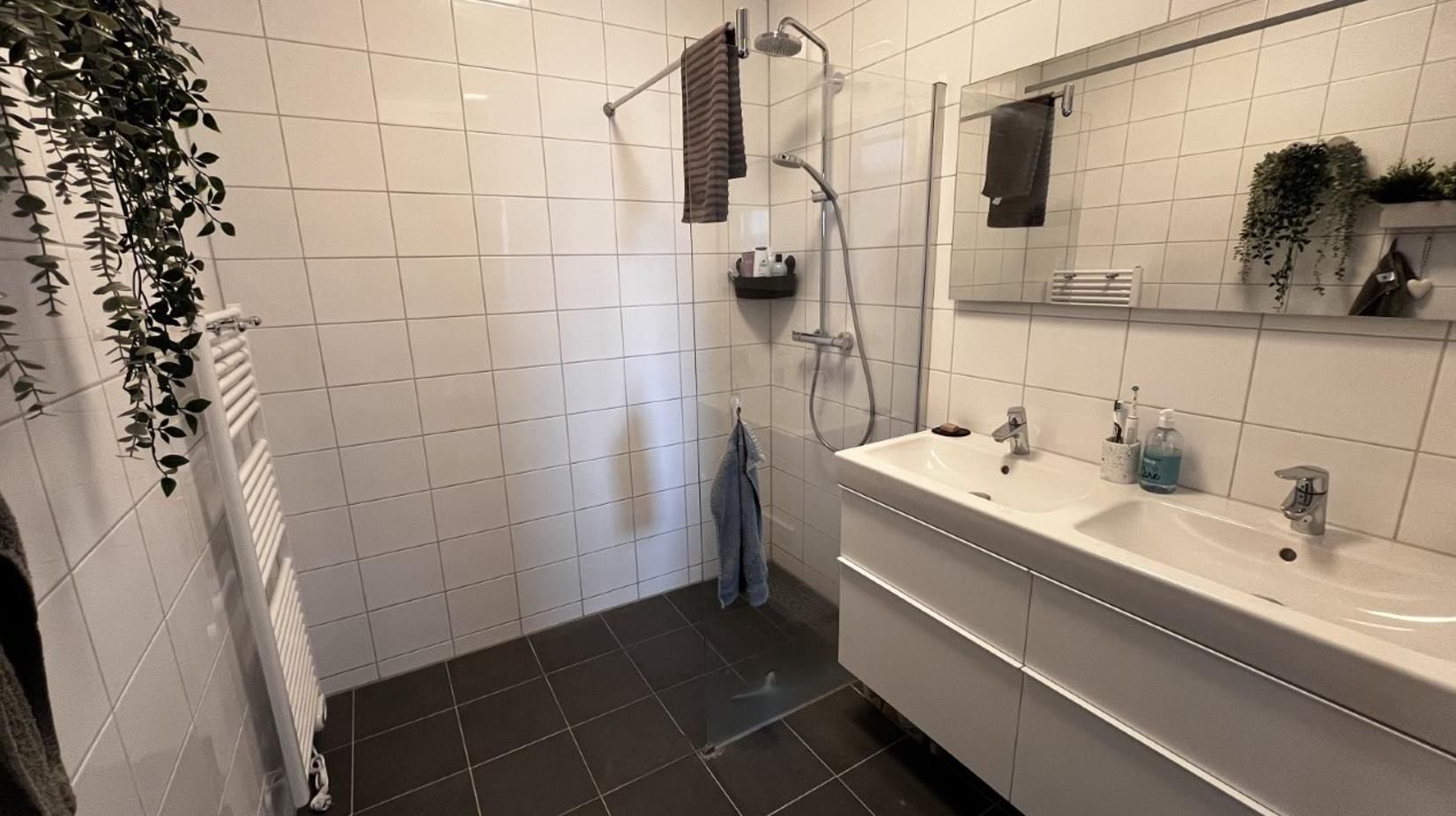 Photo 6 of Dommelstraat 91