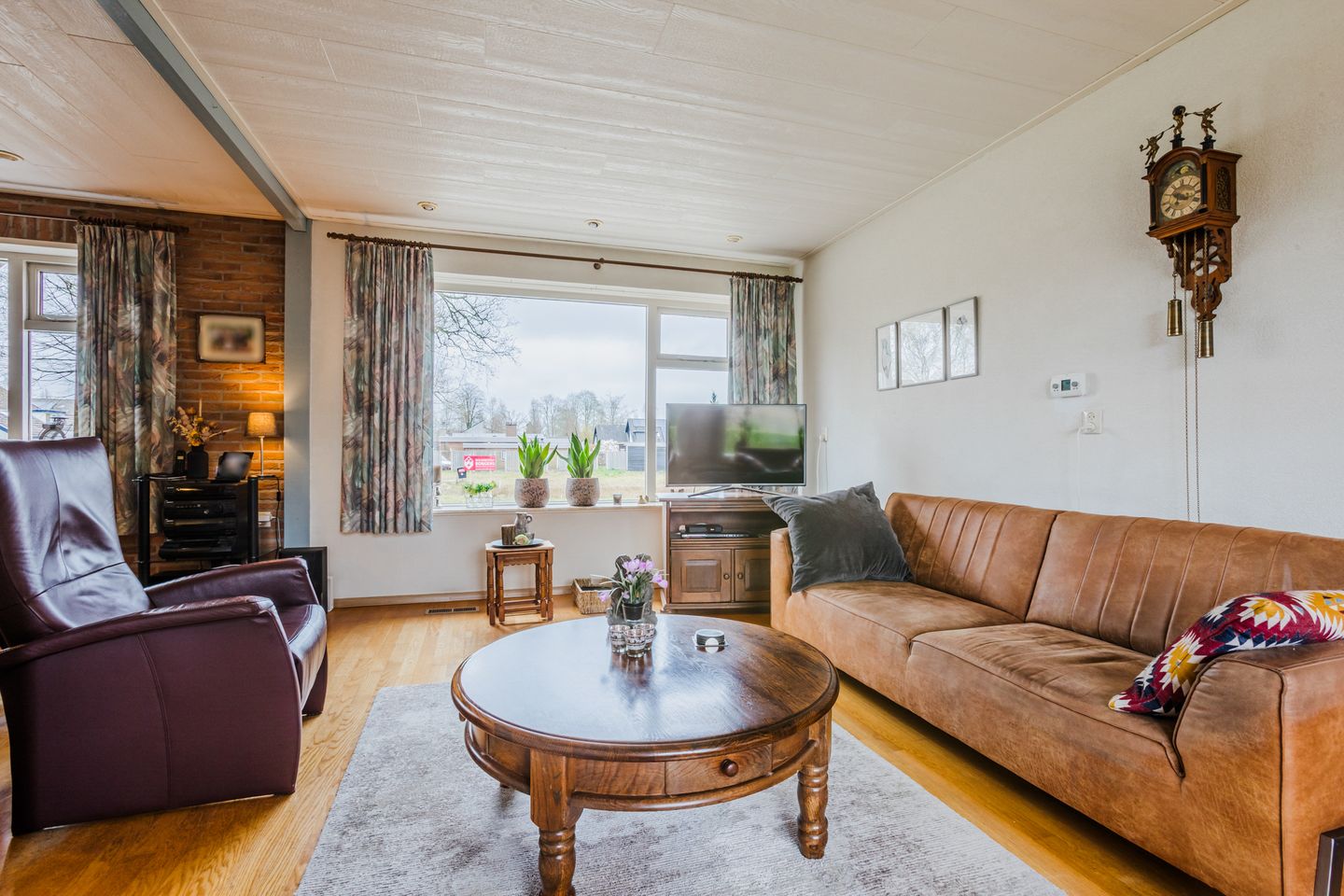 Foto 10 van Burg.van Haersoltestraat 13