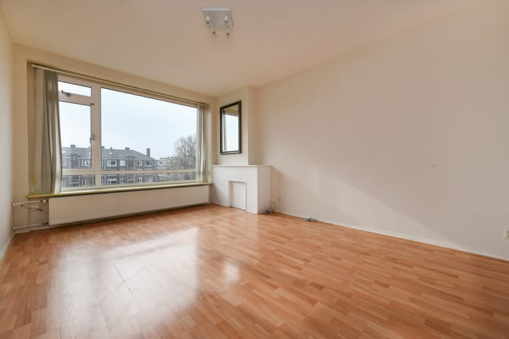 Photo 5 of Veenendaalkade 537