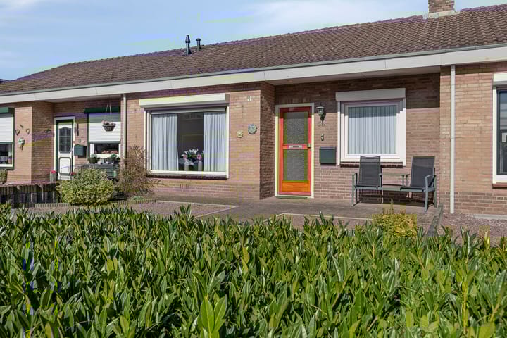 Foto 2 van Schoolstraat 56