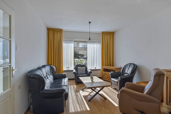 Photo 6 of Schoolstraat 56