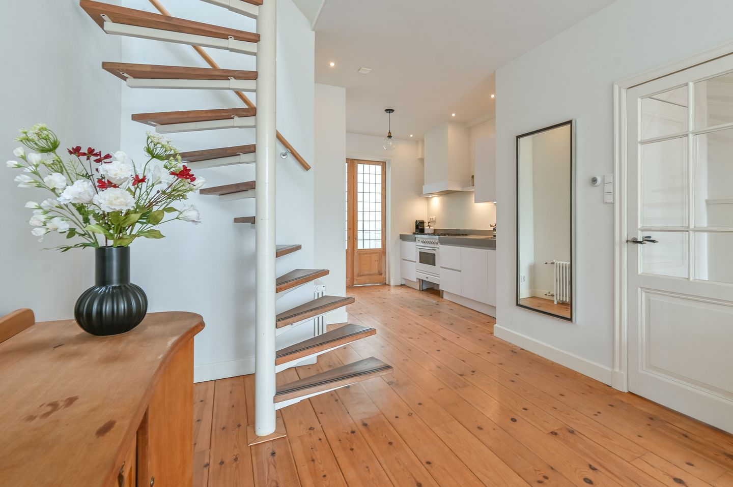 Foto 10 van Zandvoortselaan 7-A