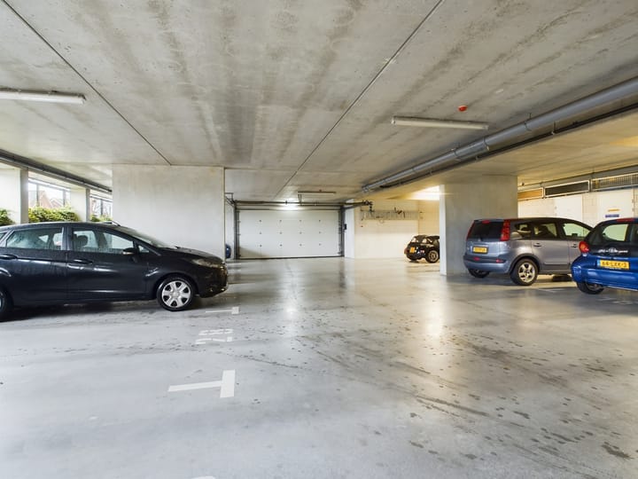 Foto 25 van Alberdingk Thijmstraat 75