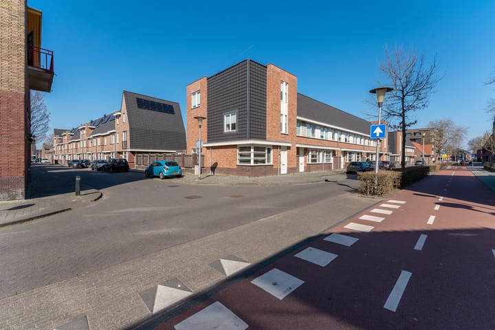 Foto 49 van Pastoor van Leeuwenstraat 46