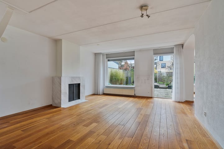 Foto 10 van I.K. Brunelerf 11