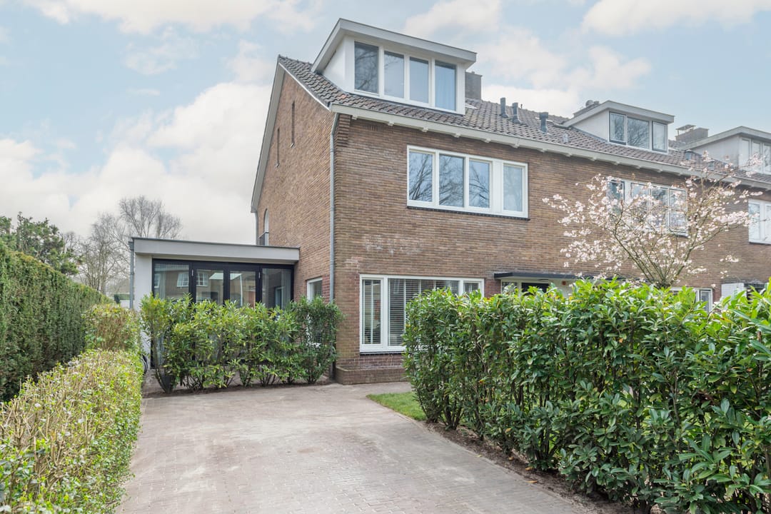 Photo 1 of van Ostadelaan 8