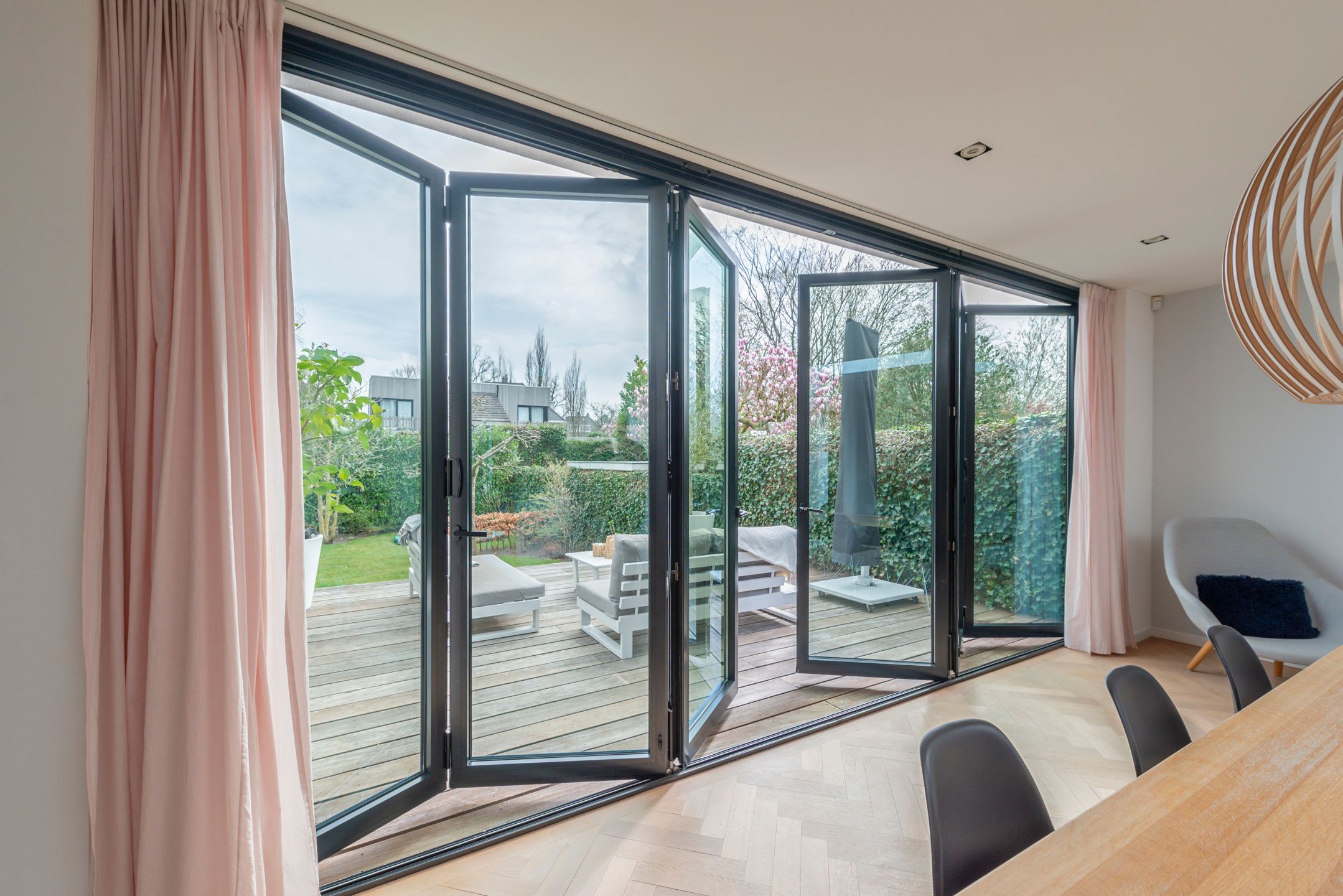 Photo 12 of van Ostadelaan 8