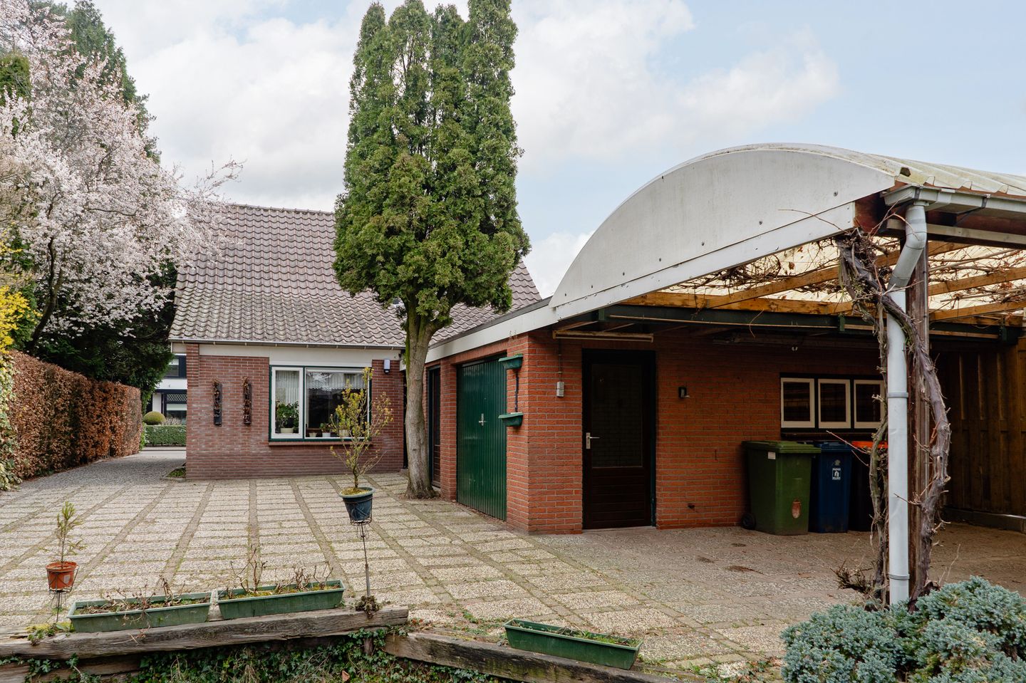 Photo 55 of Vliegersvelderlaan 34