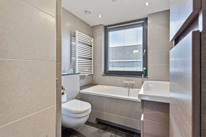 Photo 19 of Maurick 14