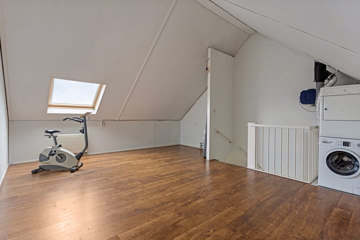 Photo 27 of Maurick 14