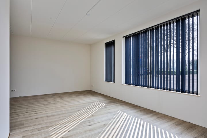 Foto 7 van Stationsplein 4