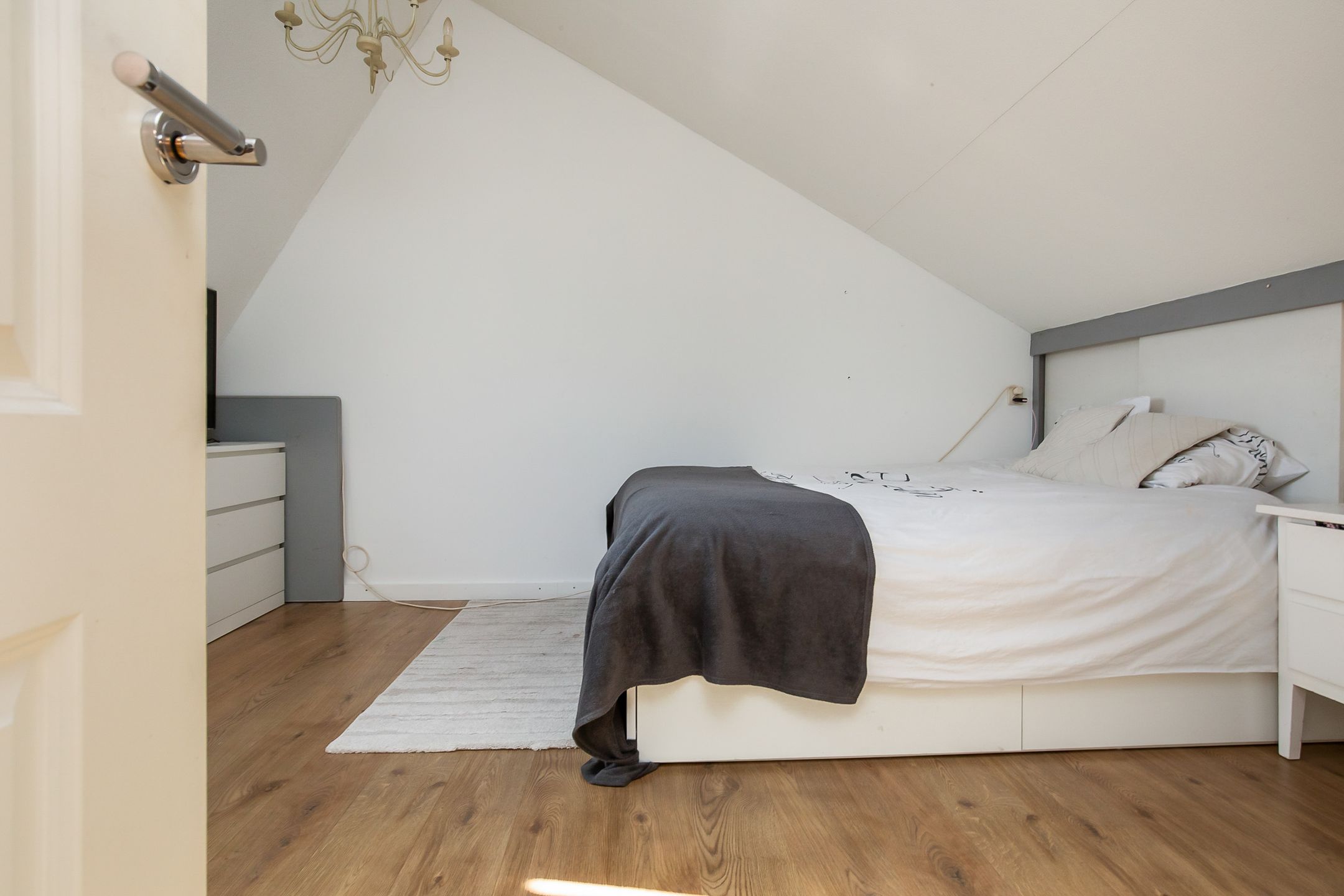 Foto 33 van Leden 16