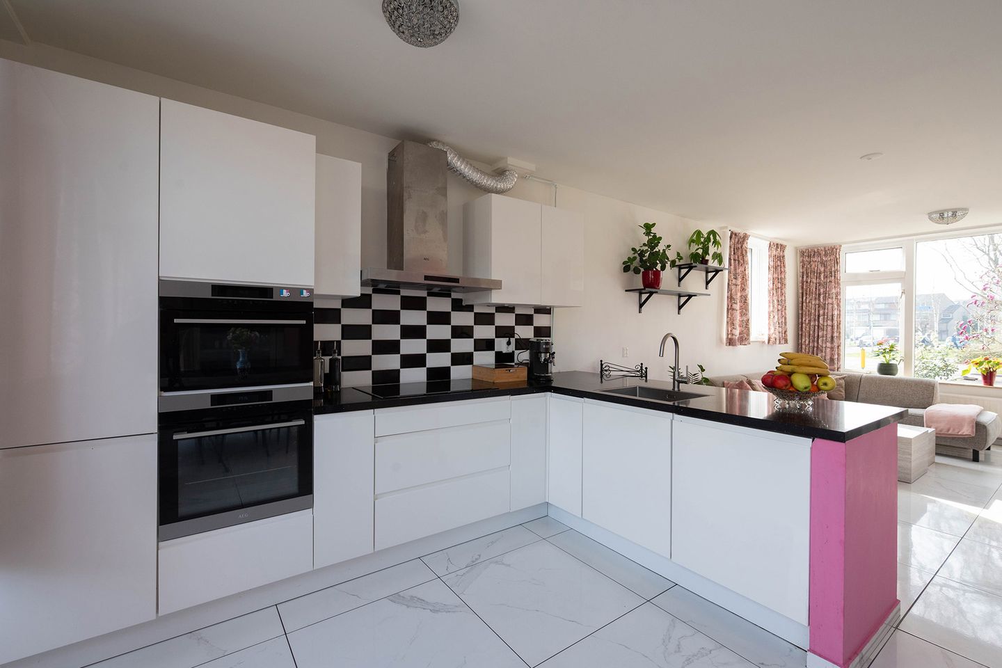 Foto 10 van Veldbloemweg 87