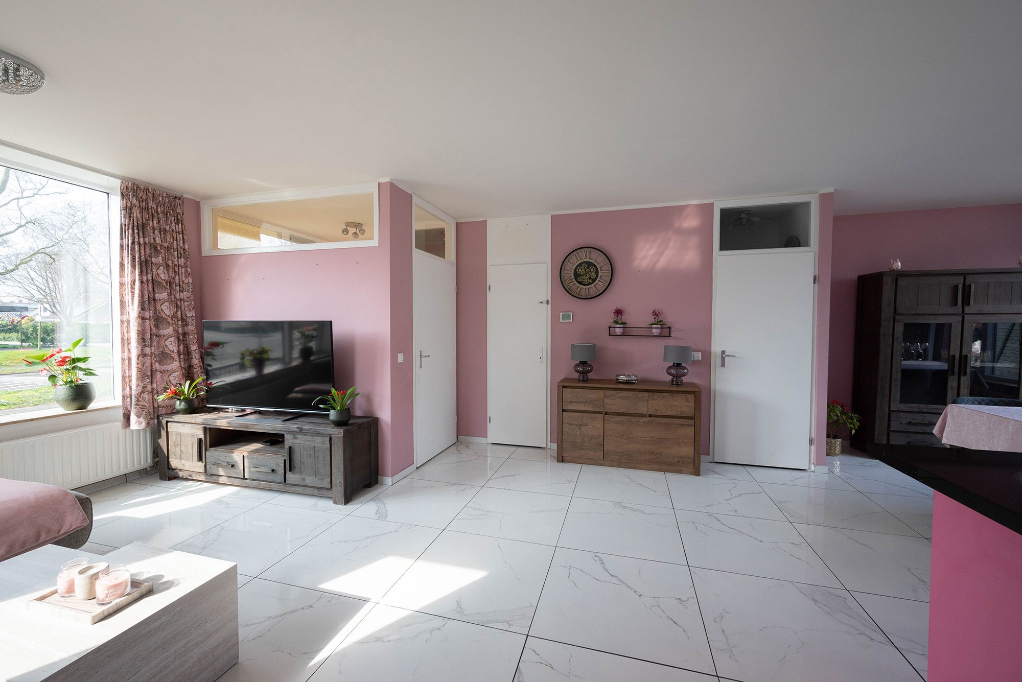 Foto 12 van Veldbloemweg 87