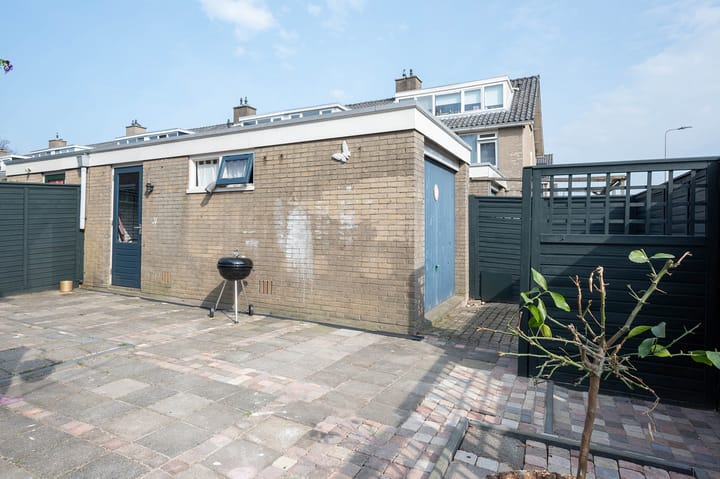 Foto 17 van Veldbloemweg 87