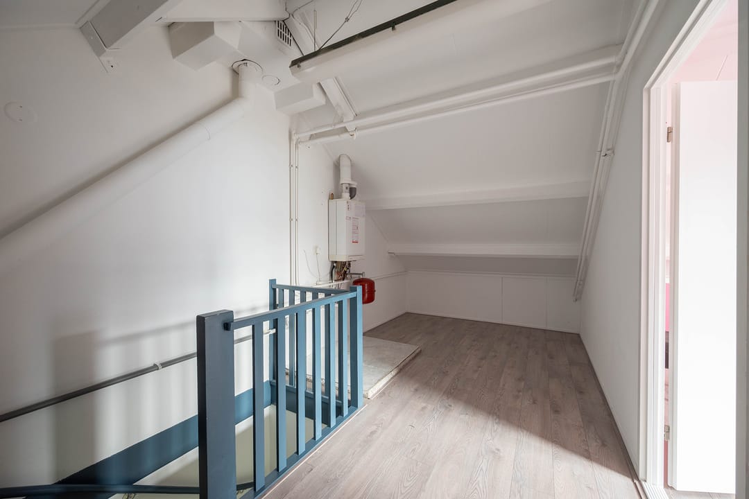 Foto 28 van Veldbloemweg 87