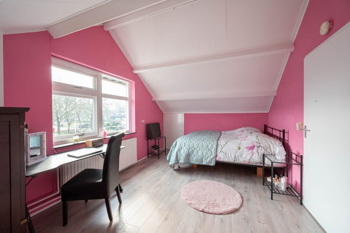 Foto 30 van Veldbloemweg 87