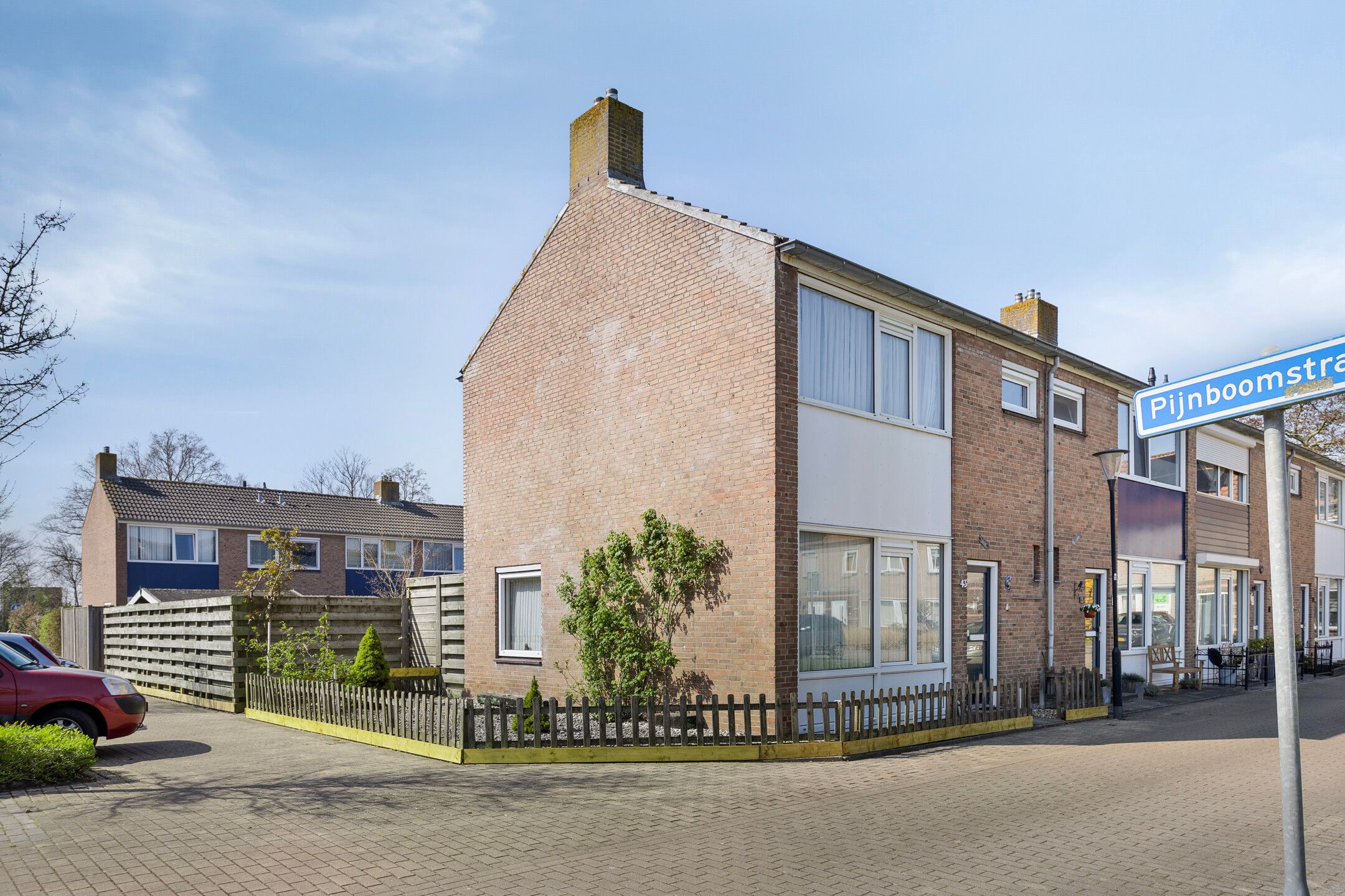 Foto 3 van Pijnboomstraat 43