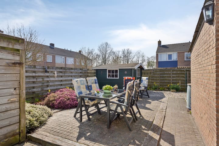 Photo 17 of Pijnboomstraat 43