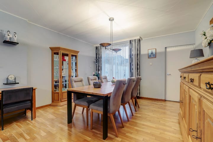 Foto 11 van Antwerpsestraatweg 56