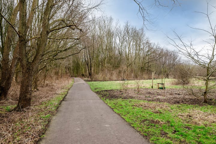 Foto 36 van Veldbloemweg 87