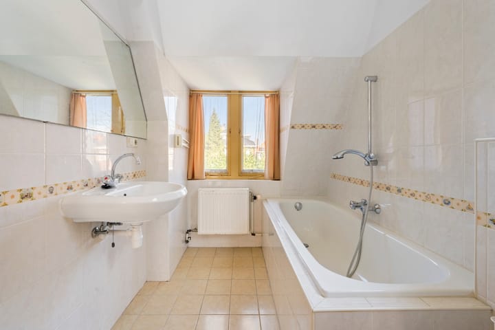 Foto 30 van Julianalaan 60