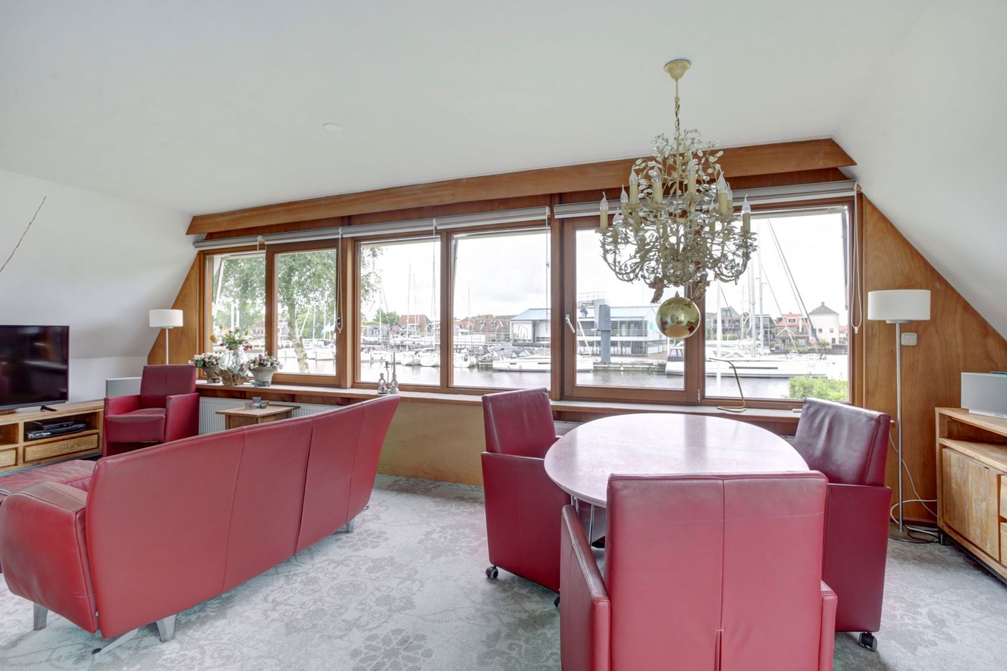 Foto 10 van Stationsweg 4